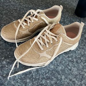 Ultra go sketcher’s champagne glitter sneakers nwot non smoking home